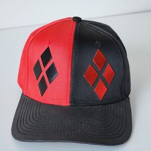 DC Comics Harley Quinn Snapback Hat‎ Red Black Baseball Cap Diamond Logo Cosplay